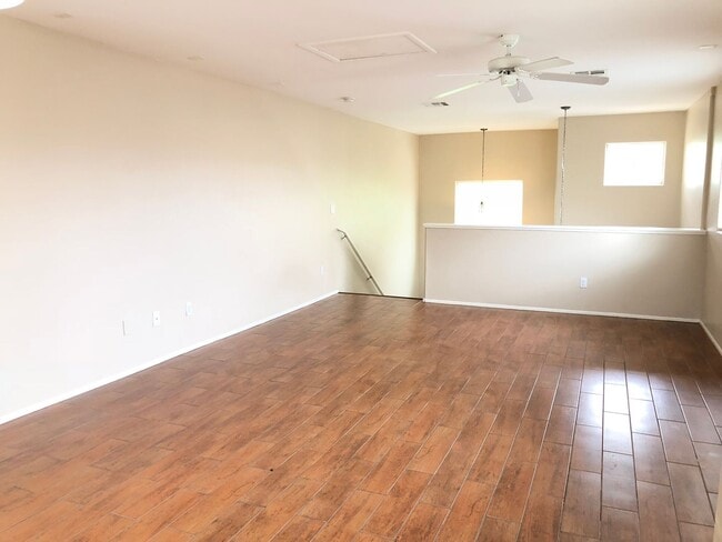 Building Photo - 3640 E Carisbrook Dr