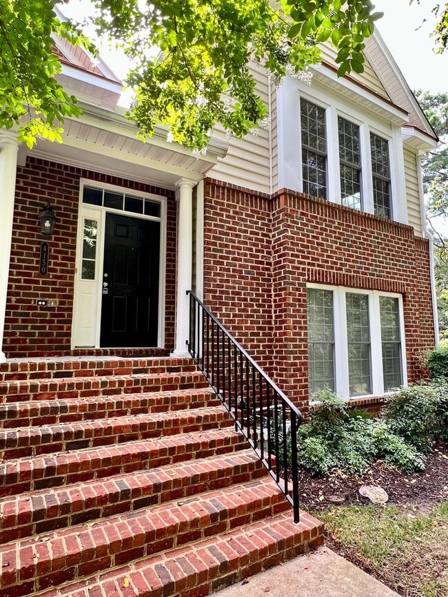 Building Photo - Beautiful 2 Bedroom Corner Townhome in the...