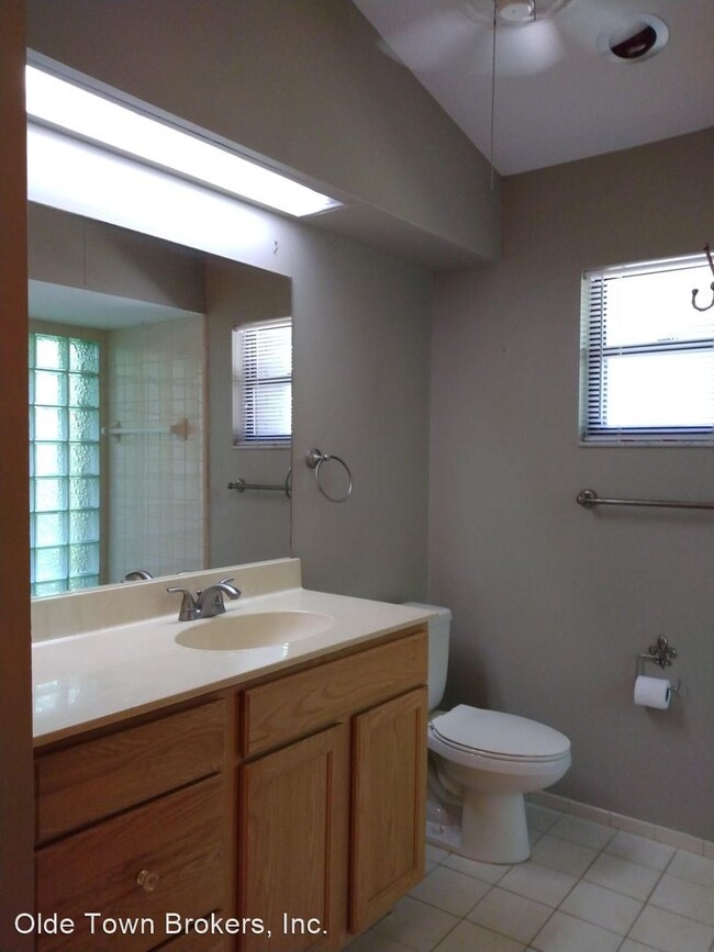 Building Photo - 3 br, 3 bath House - 606 E Orange Street