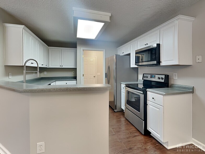 Building Photo - 1555 Mill Creek Rd