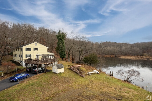 Building Photo - 67 Willow Lake Ln