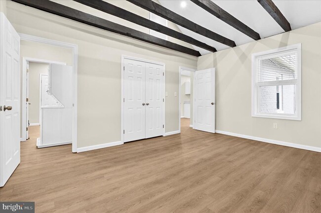 Building Photo - 38 Bloomsbury Ave