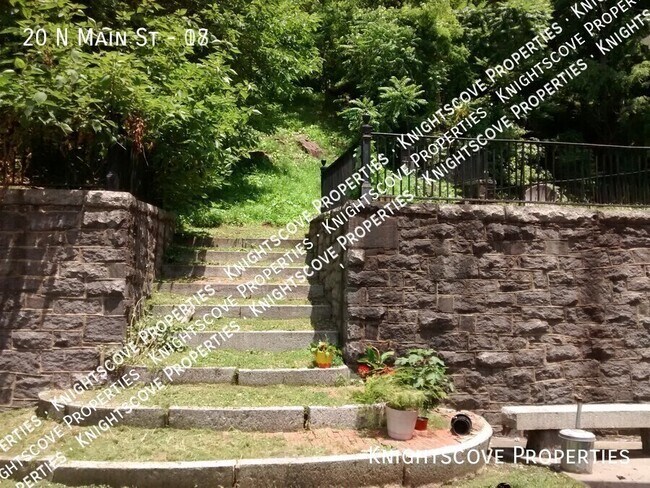 Building Photo - 20 N Main St