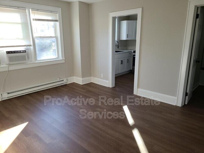 Building Photo - 1201 Tallwood St