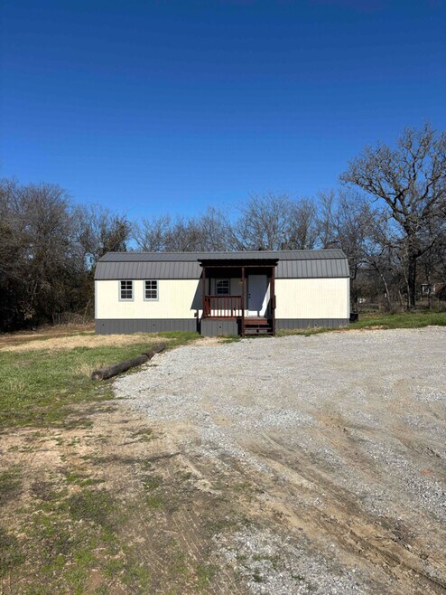 Building Photo - 3404 E Hwy 199