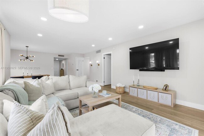 Building Photo - 6100 S Falls Cir Dr