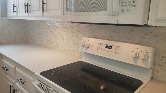 Building Photo - 350 Swindall Cir