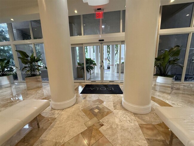 Building Photo - 770 Claughton Island Dr