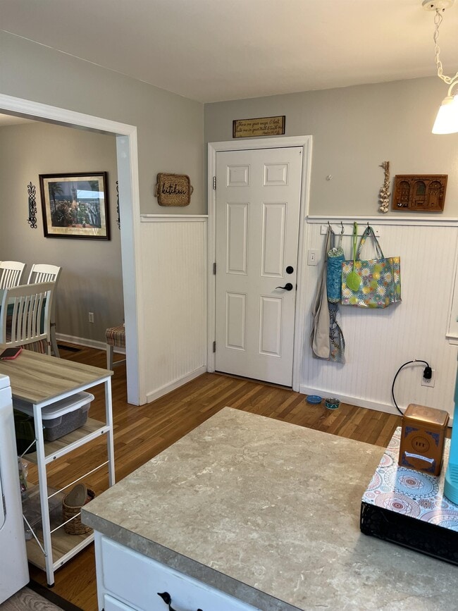 Building Photo - 601 E McKissock St