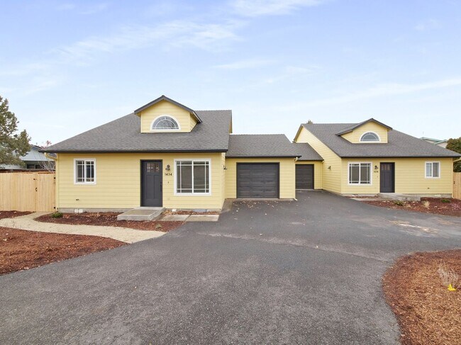 Building Photo - 1434 NE Covington Ln