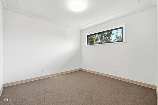 Building Photo - 1380 Rexford Ave