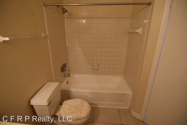 Building Photo - 1 br, 1 bath House - 4756 Walden Circle #635
