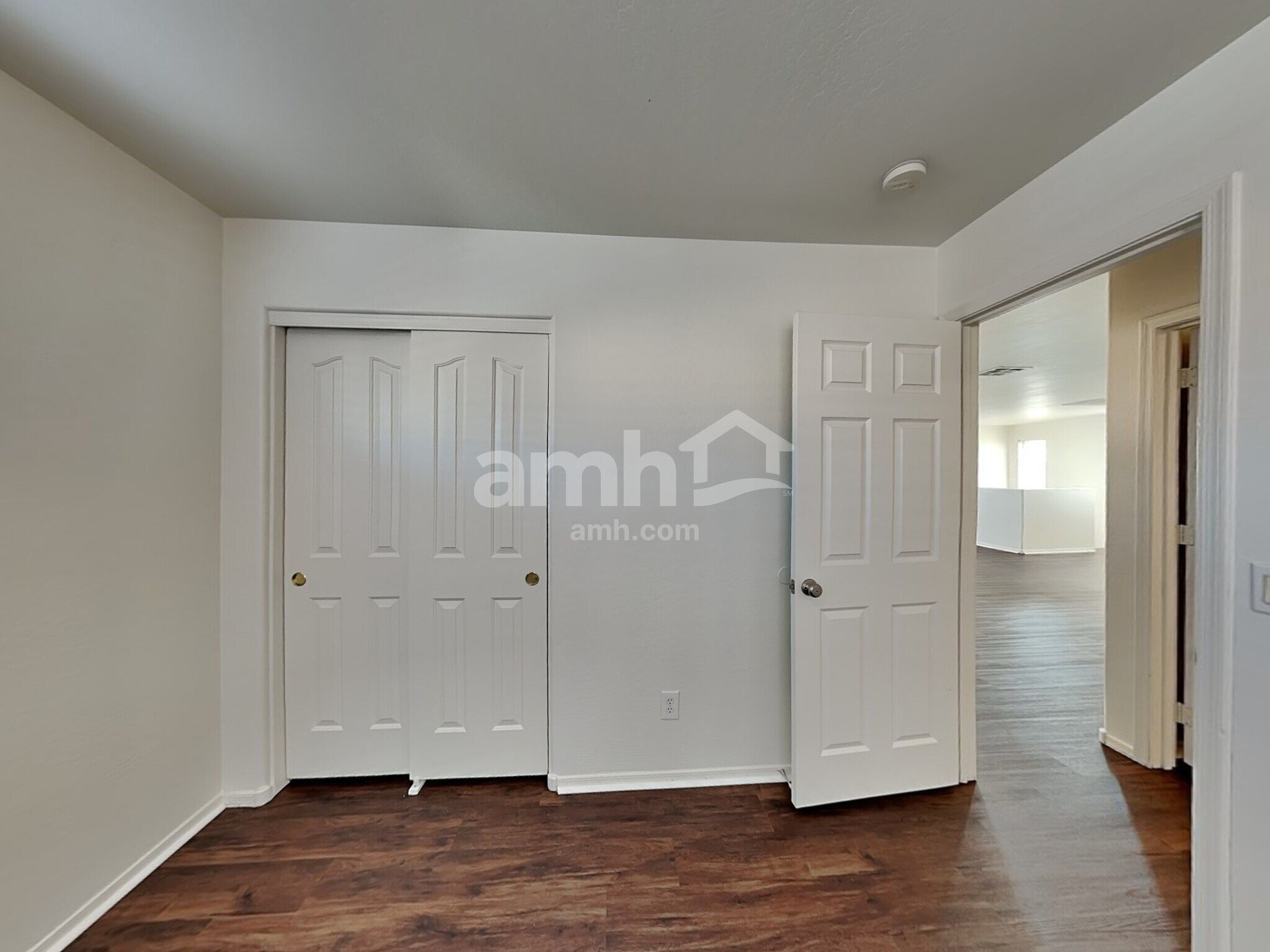 Building Photo - 21967 W Sonora St