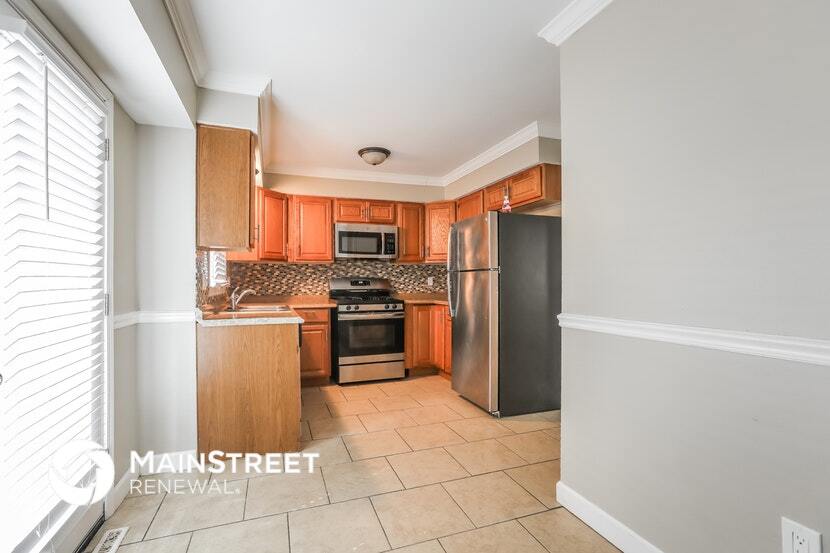 Building Photo - 11955 Sycamore Ave