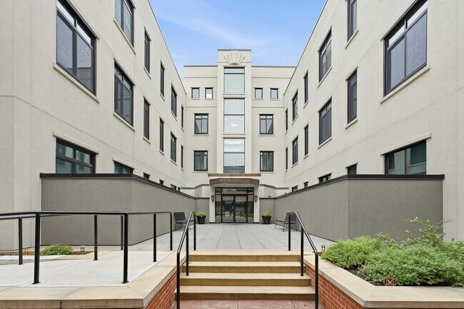 Building Photo - 530 Gregory Ave