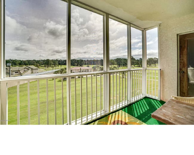 Building Photo - 112 Fairway Blvd