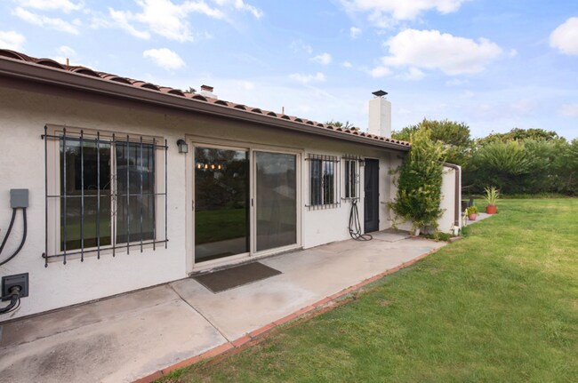 Building Photo - Refined Penasquitos Townhome with Panoramic Backyard Views & Modern Upgrades!