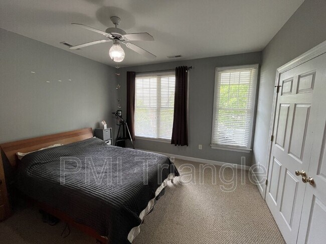 Building Photo - 701 Copperline Dr