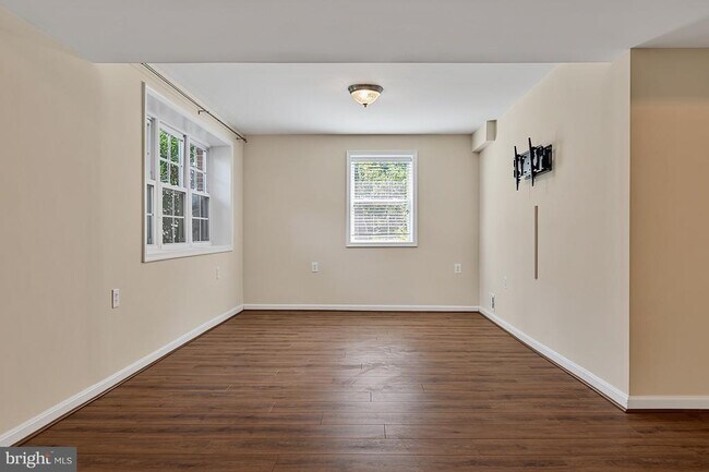 Building Photo - 6508 Berkshire Dr