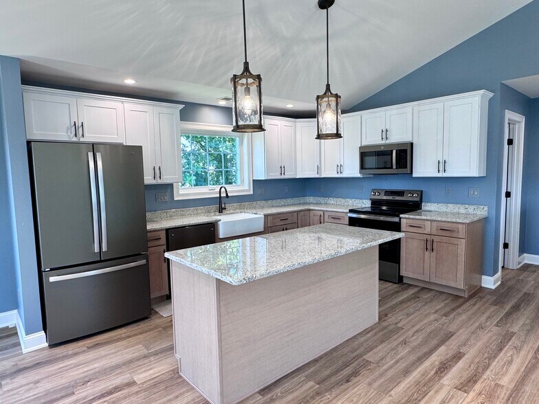 Building Photo - 21 Charles St