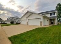 Building Photo - Autumn Ln Kaukauna