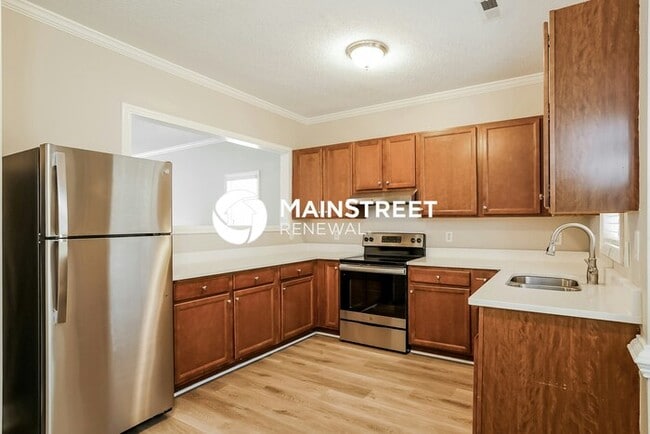 Building Photo - 3 Bedroom Pet-Friendly Home in Raleigh, NC with Main Street Renewal