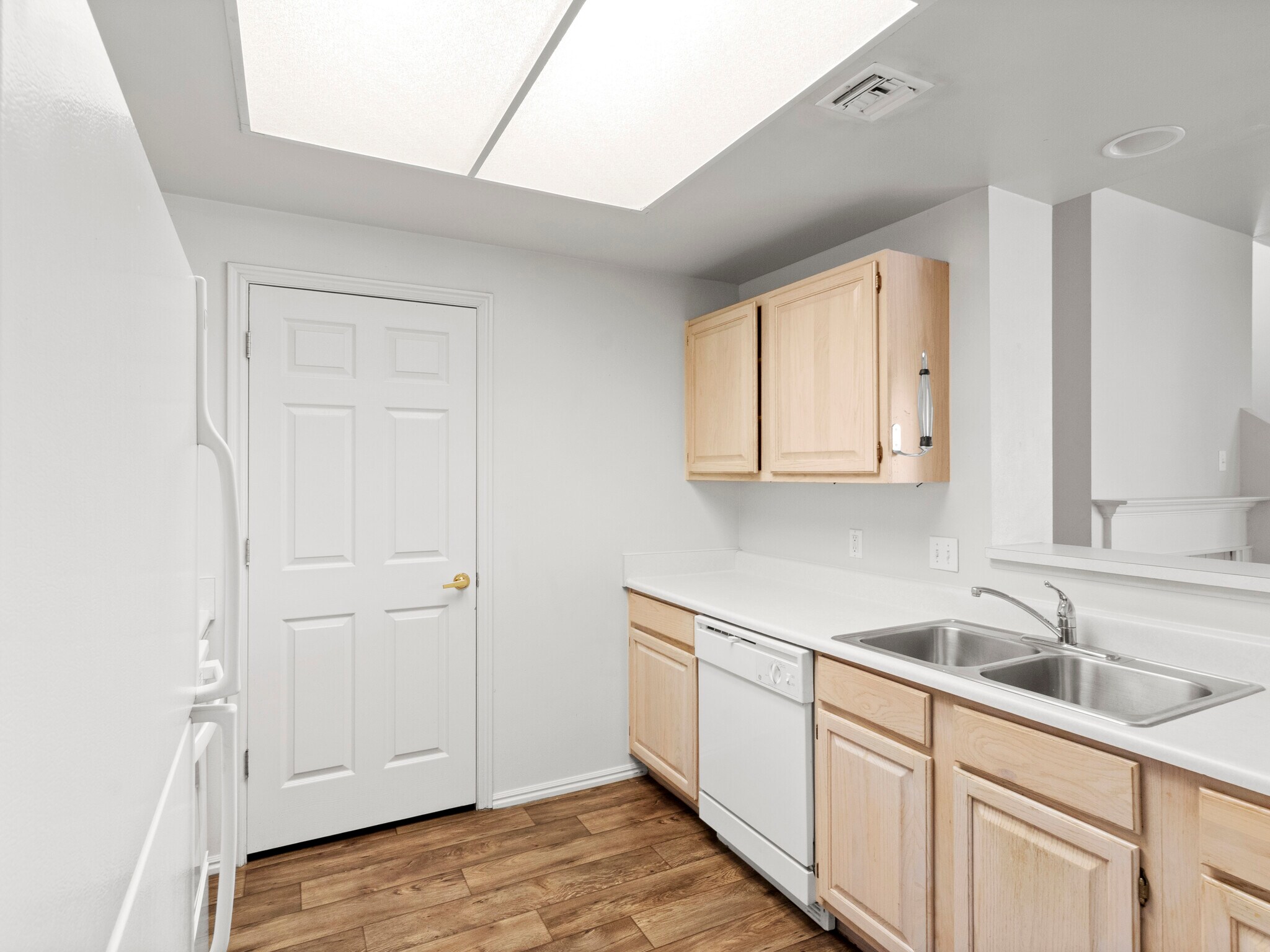 Building Photo - 900 Bitner Rd