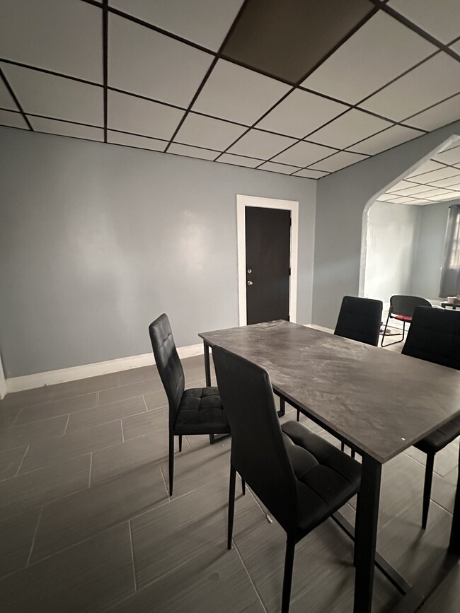 Dining room - 205 McAdoo Ave