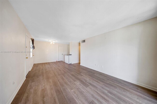 Building Photo - 8701 SW 141st St