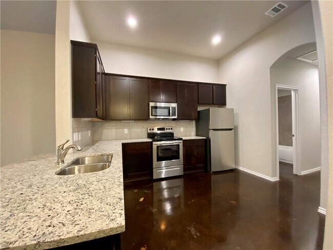 Building Photo - 1505 Lucille St