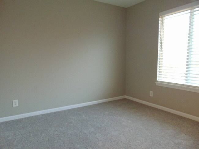 Building Photo - 22226 W Norwich Ln