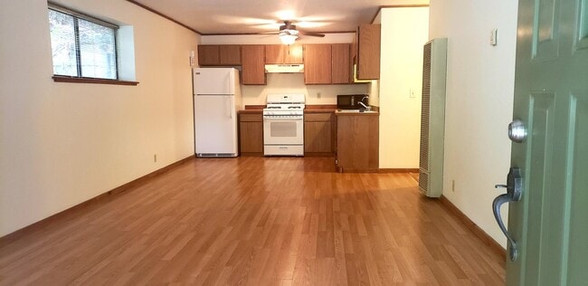 Building Photo - 2260 Terrace Ave
