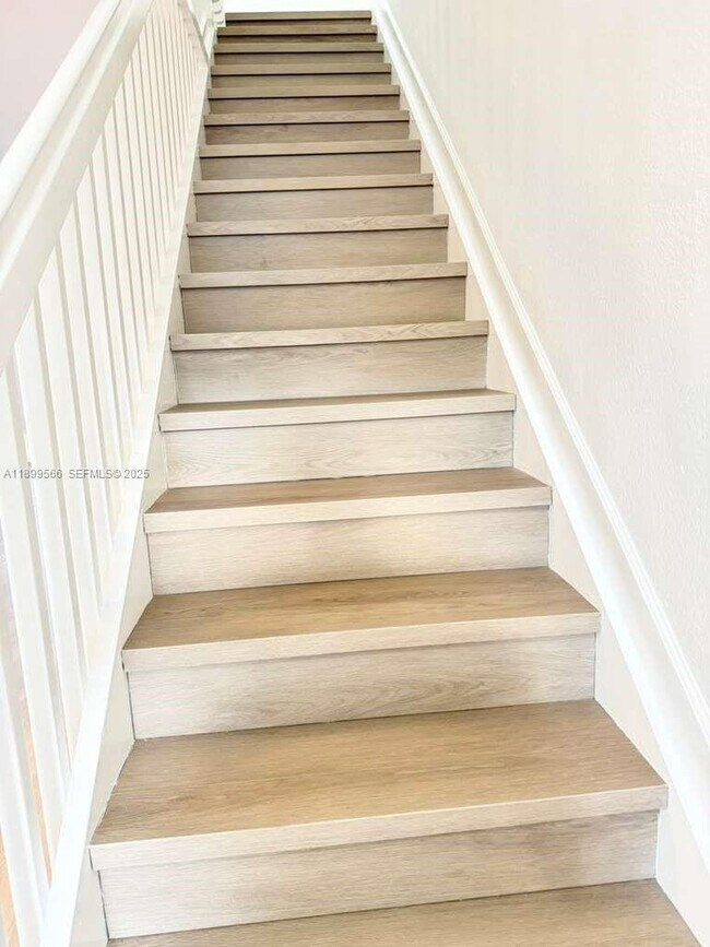 Building Photo - 2962 NW 35th Ave