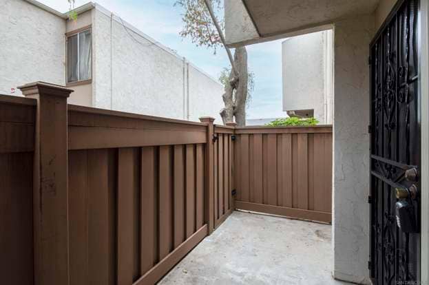 Building Photo - 3549 Castle Glen Dr