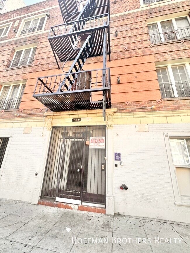 Building Photo - 739 Normandie Ave