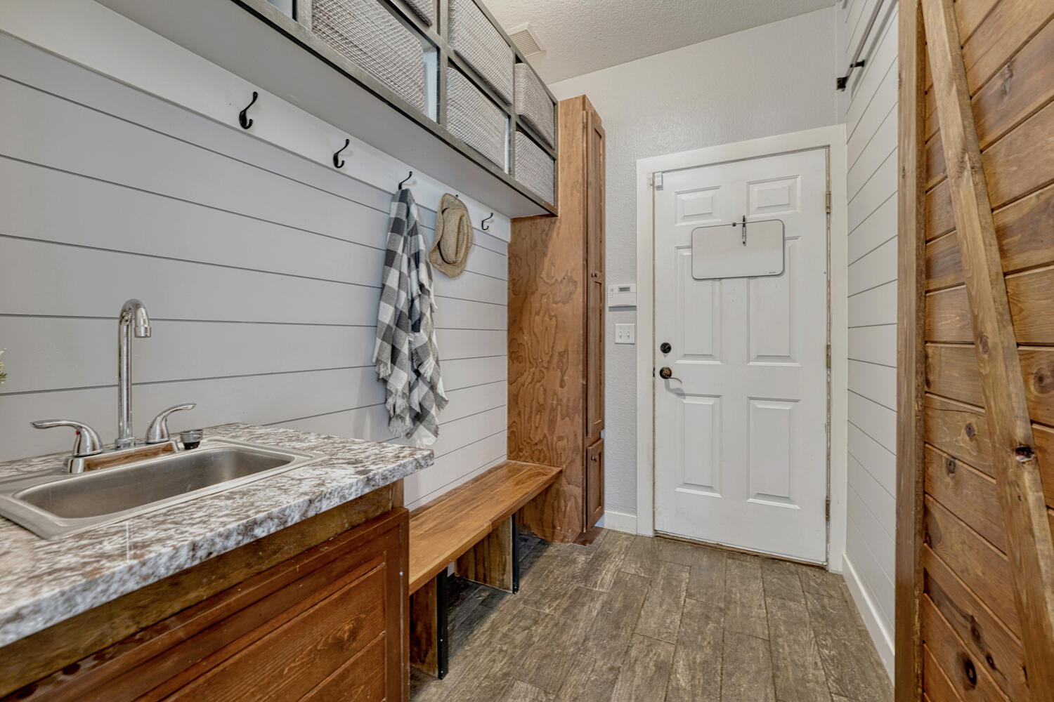 Building Photo - 7170 Windwood Way