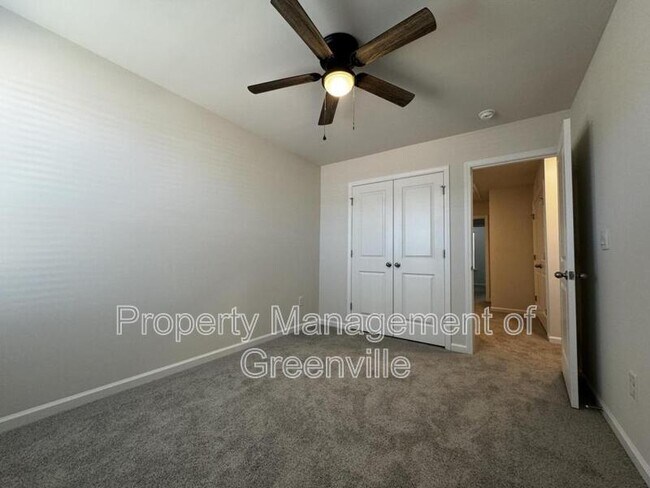 Building Photo - 745 Embark Cir