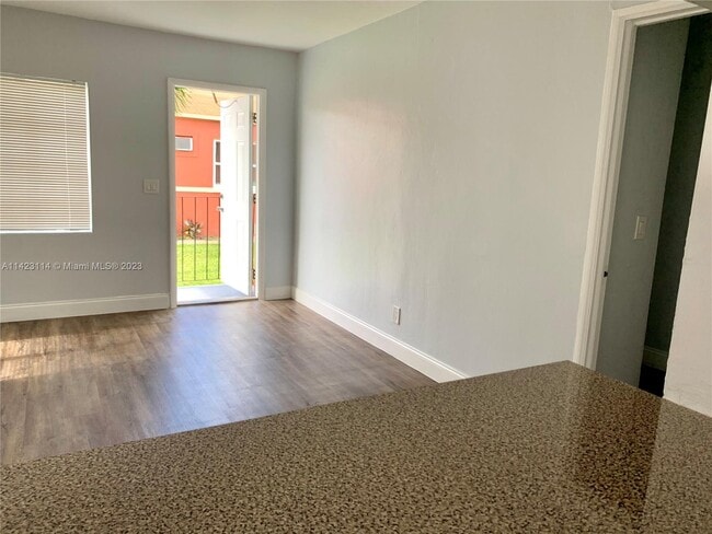 Building Photo - 2316 Madison St