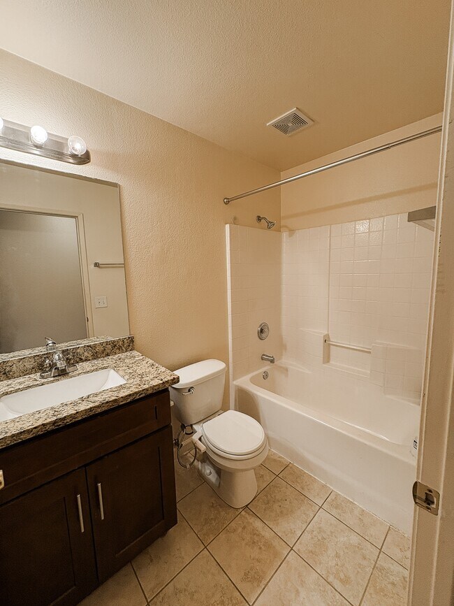 Building Photo - 71531 Sunnyvale Dr