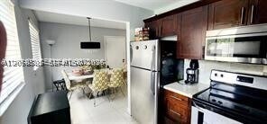 Building Photo - 9920 NW 68th Pl