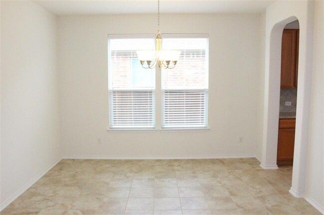 Building Photo - 1708 Uhland Dr