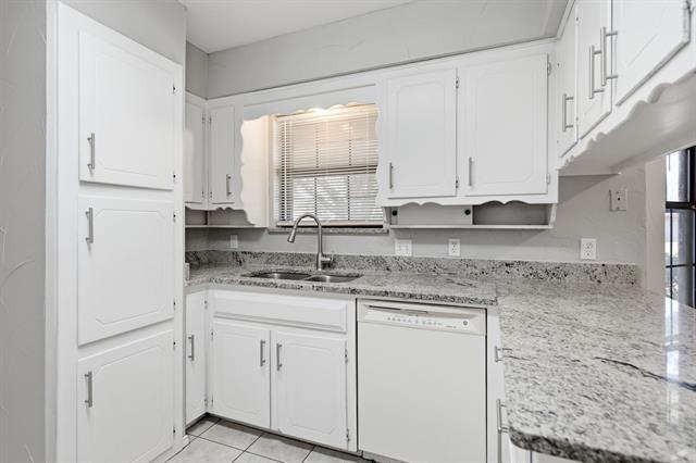 Building Photo - 2223 Sierra Dr