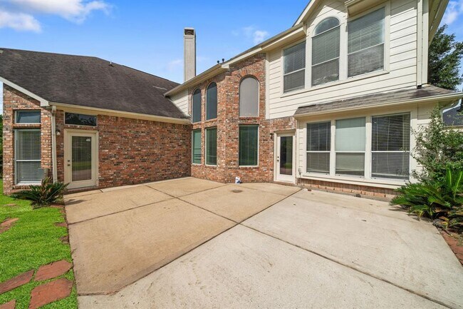 Building Photo - 6026 Briar Hill Ct