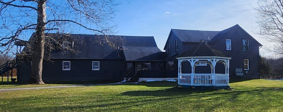 Building Photo - 235 Lasher Rd