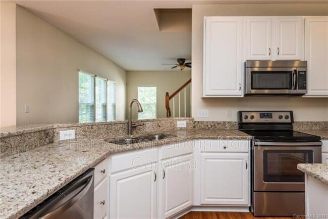 Building Photo - 9706 Ashburton Dr