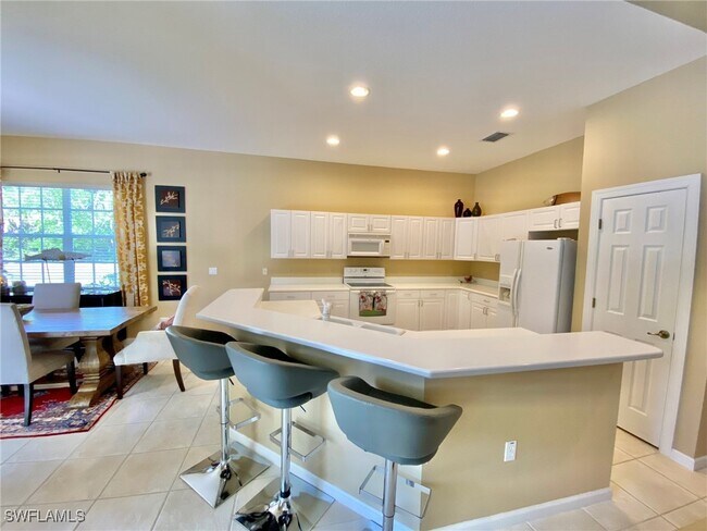 Building Photo - 15590 Vallecas Ln