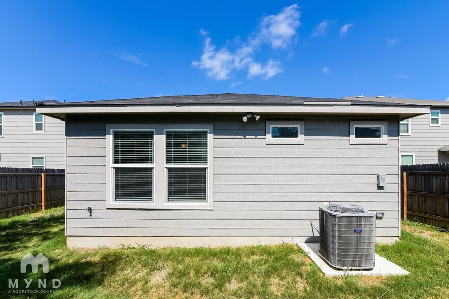 Building Photo - 7944 Broussard