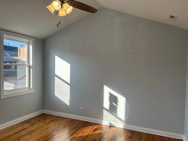 Building Photo - 3115 50th Ct