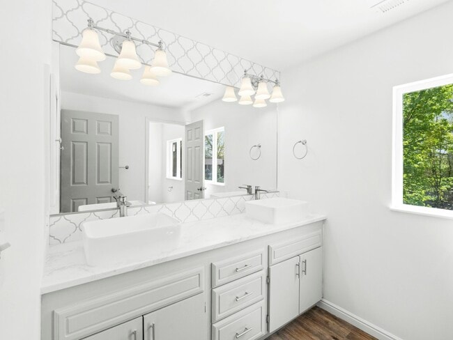 Building Photo - 1630 Ridgemark Dr