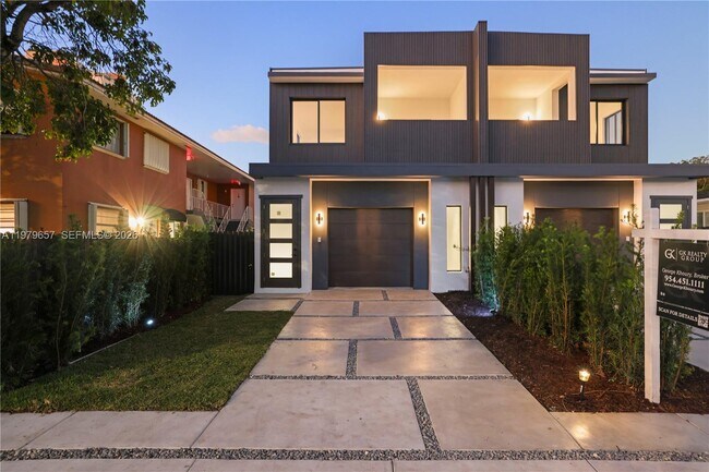 Building Photo - 3187 SW 23rd St